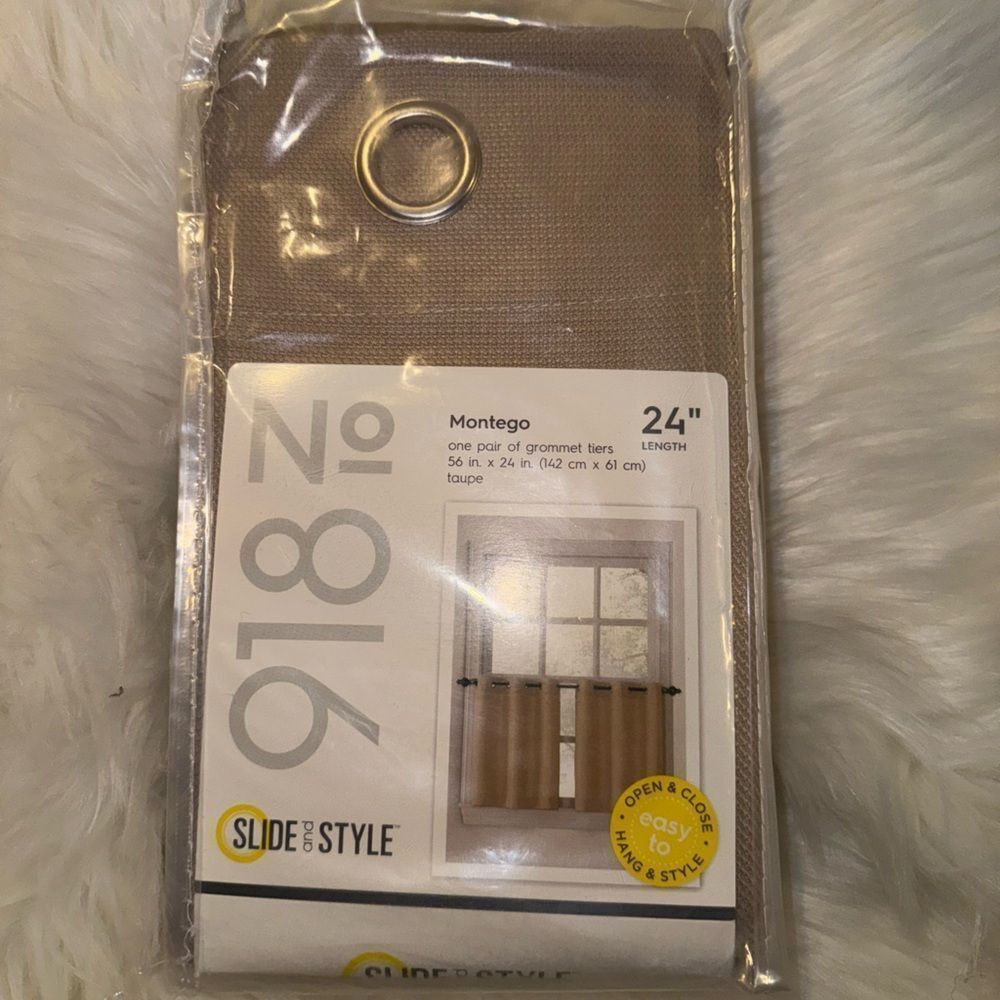 New Montego Pair of Grommet Tiers
